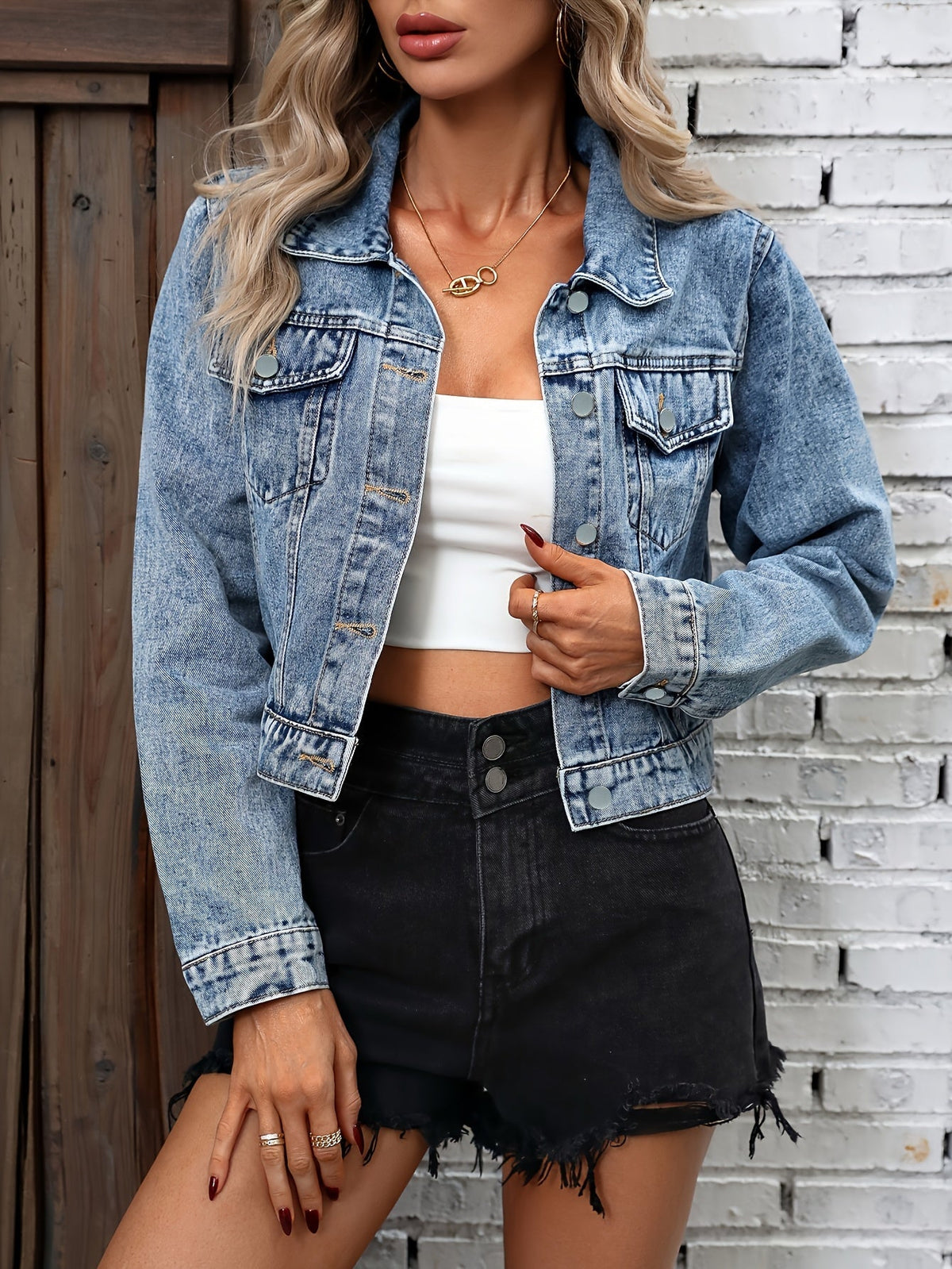 Effortless Medium Blue Jean Jacket for Women with Collar Long Sleeve Cropped Button Front Casual Style