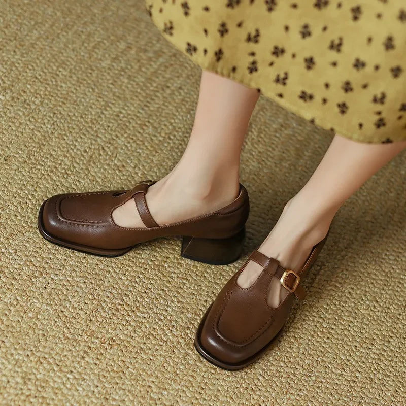 Ysolenne T-Strap