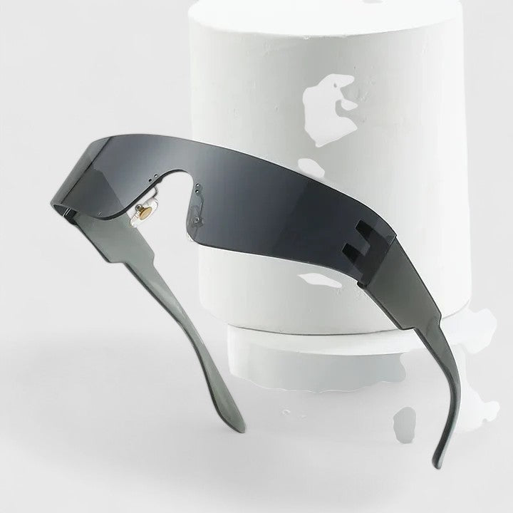 Skyllarr | Elegant Sunglasses