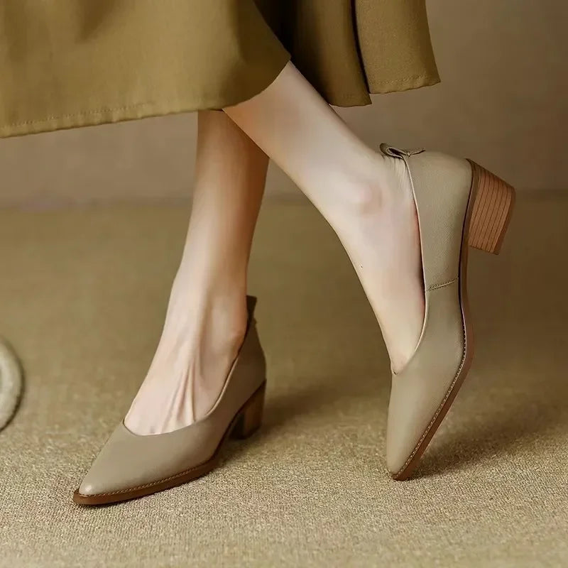 Helen Classic Pumps